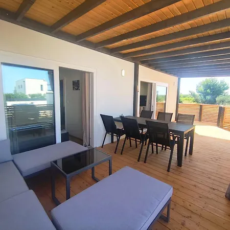 Casa vacanze Mobile Homes Lila&pino - Pool Access, Beachfront In