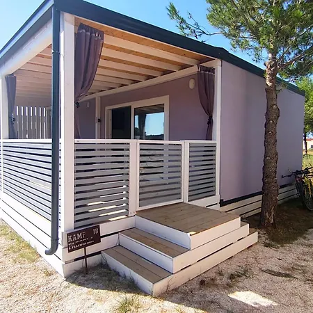Mobile Homes Lila & Pino - Pool Access, Beachfront In Ferienhaus