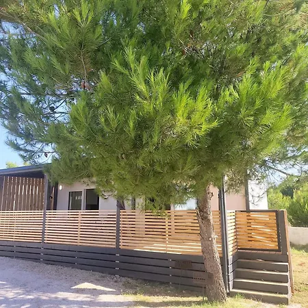 Mobile Homes Lila&pino - Pool Access, Beachfront In Casa vacanze