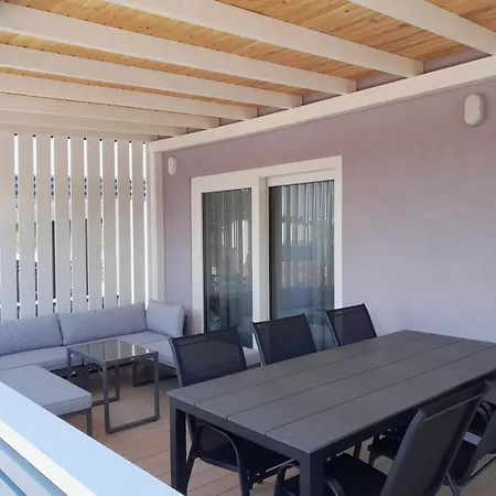Casa vacanze Mobile Homes Lila&pino - Pool Access, Beachfront In *